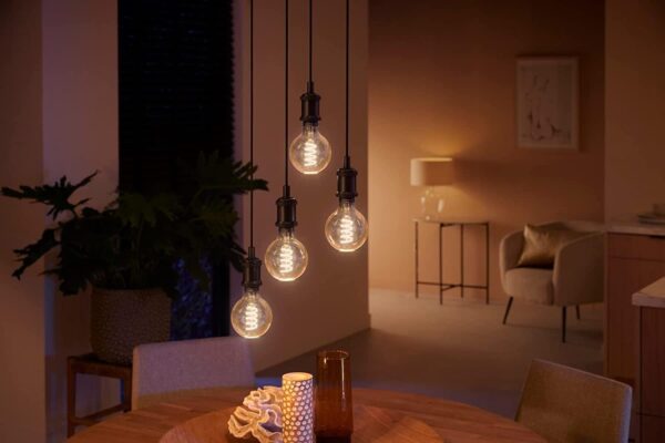 Смарт крушка Philips Hue White E27 Filament Lamp